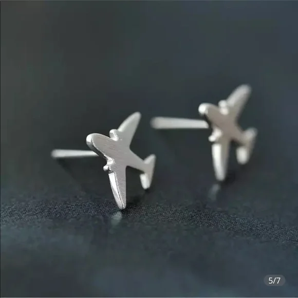 New! Airplane plane pilot wanderlust travel earrings studs. Matte silver - Picture 2 of 3